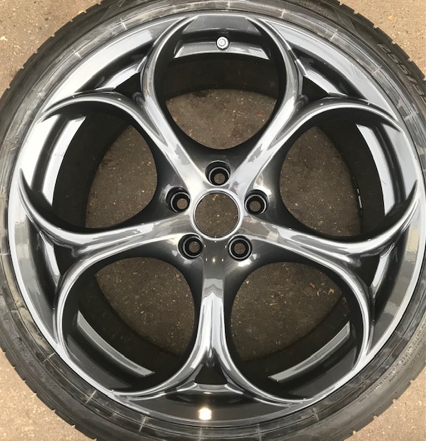 ALFA ROMEO GIULIA SMOOTH GRAPHITE (24-00-297)