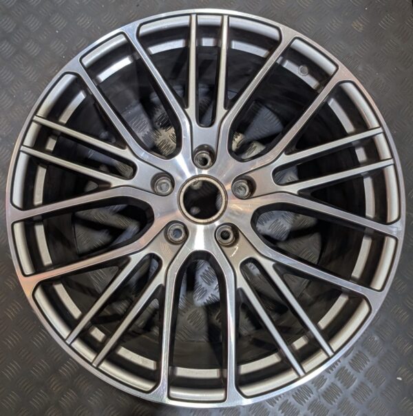 PORSCHE PLATINIUM OU7 SILVER  (24-00-322)
