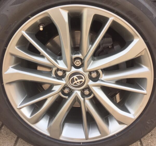 TOYOTA AVENSIS SPARKLE ANTHRACITE