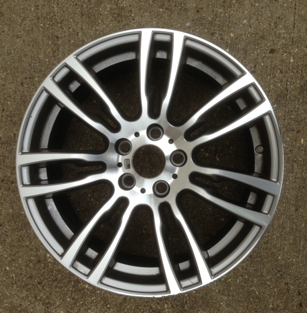 BMW SILVER FERRIC DC (24-00-28)