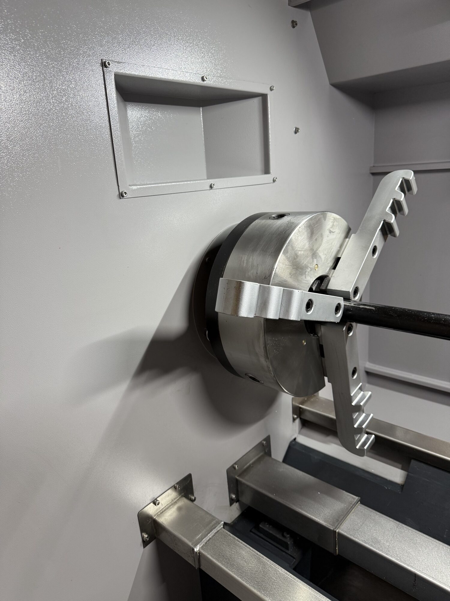 XTRON M215 CNC LATHE - Image 5