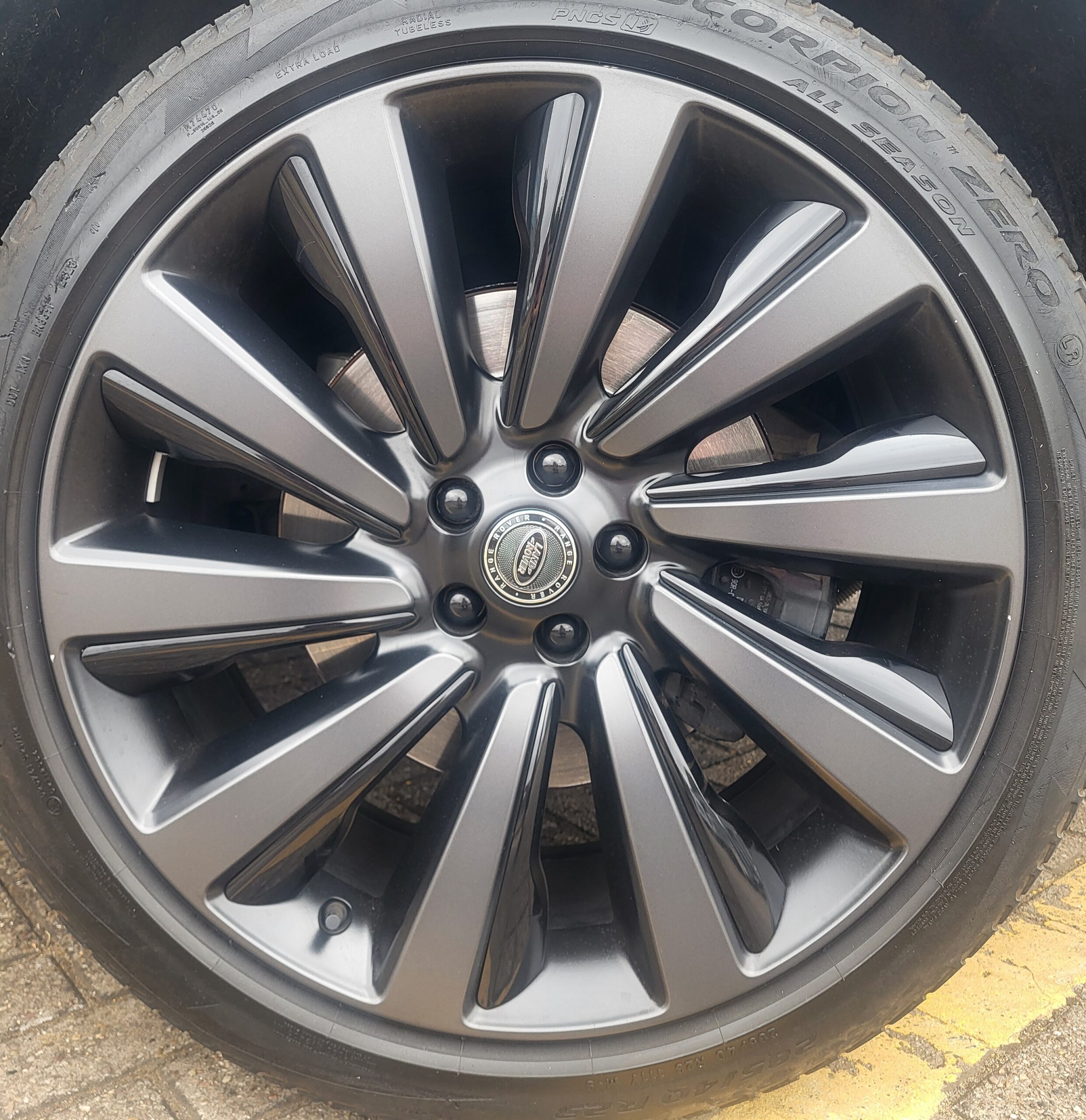 LANDROVER OBLIVION GREY (FASTLINE)